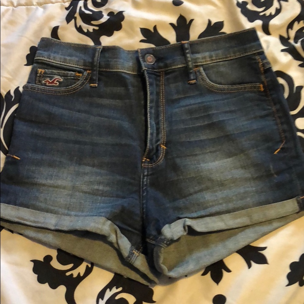 Hollister Denim hi-rise shorts size 1